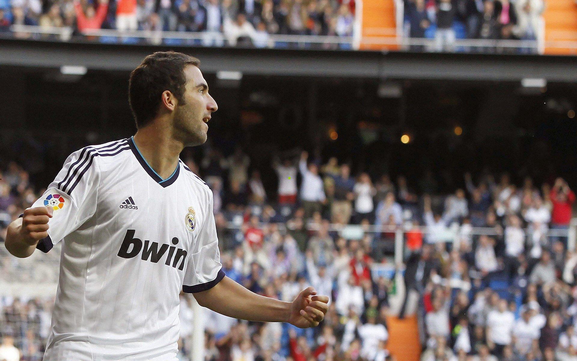 静谧大师的终章，布斯克茨退场，带走一个足球时代的简单哲学