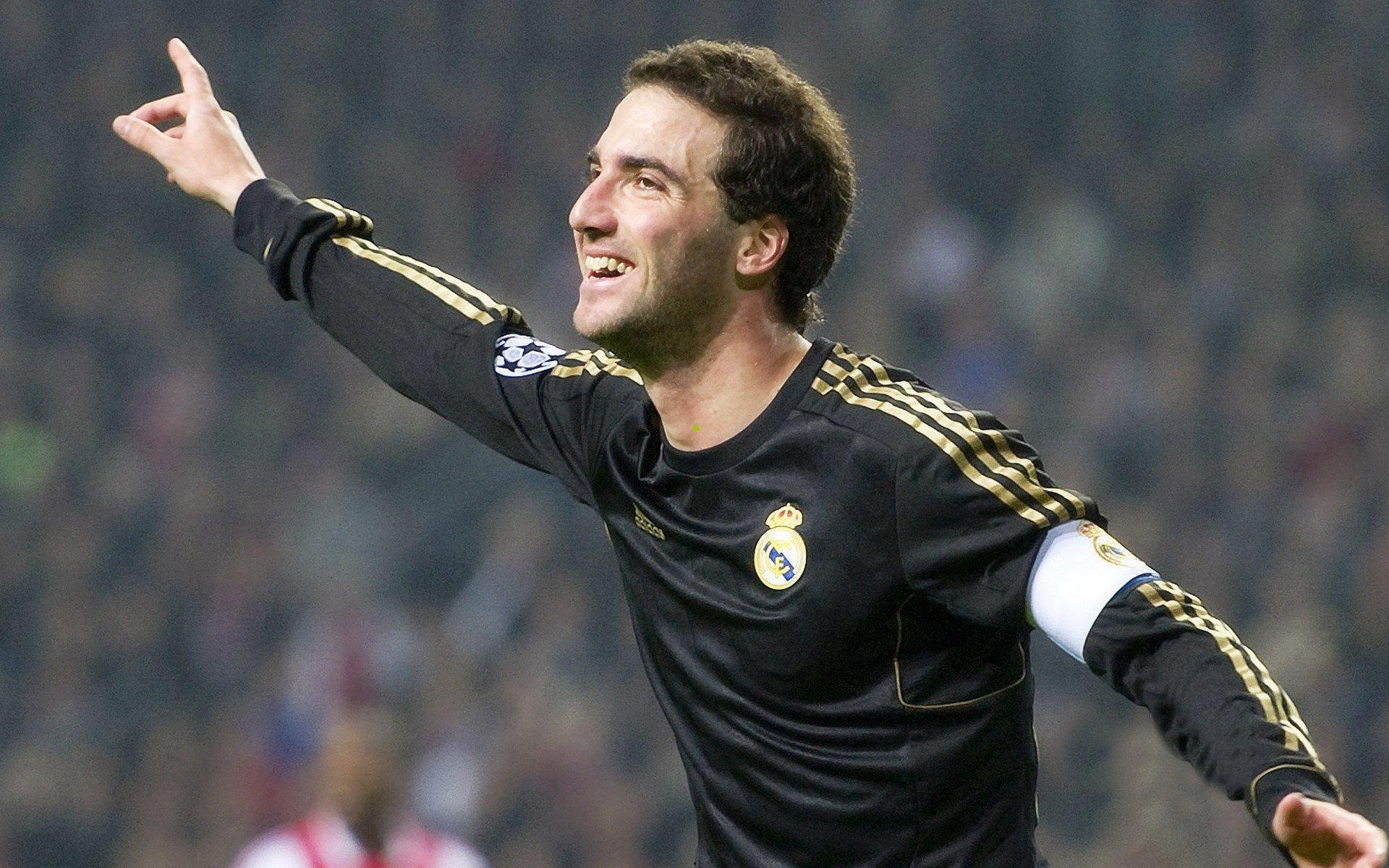 欧足联官网历史性更新,正式承认斯洛伐克为1976年欧洲杯冠军成员